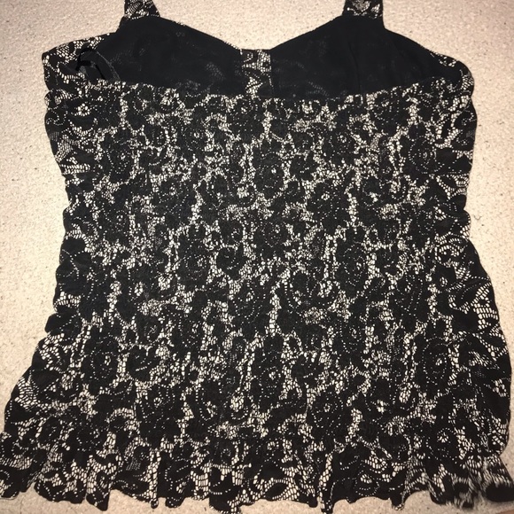 Halter top - Picture 2 of 2